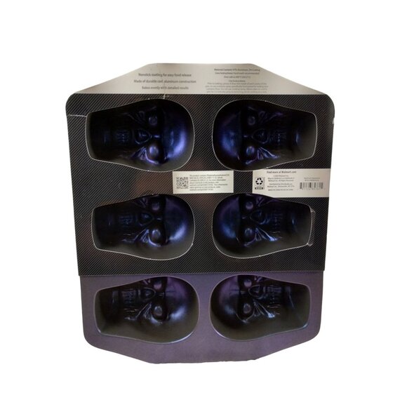 Celebrate Nonstick Halloween Skull Cakelet Pan - Picture 4 of 6